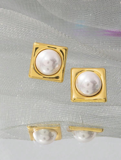 Pearl in square Earrings