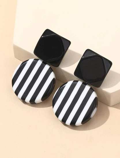 Bee Earrings (Black)