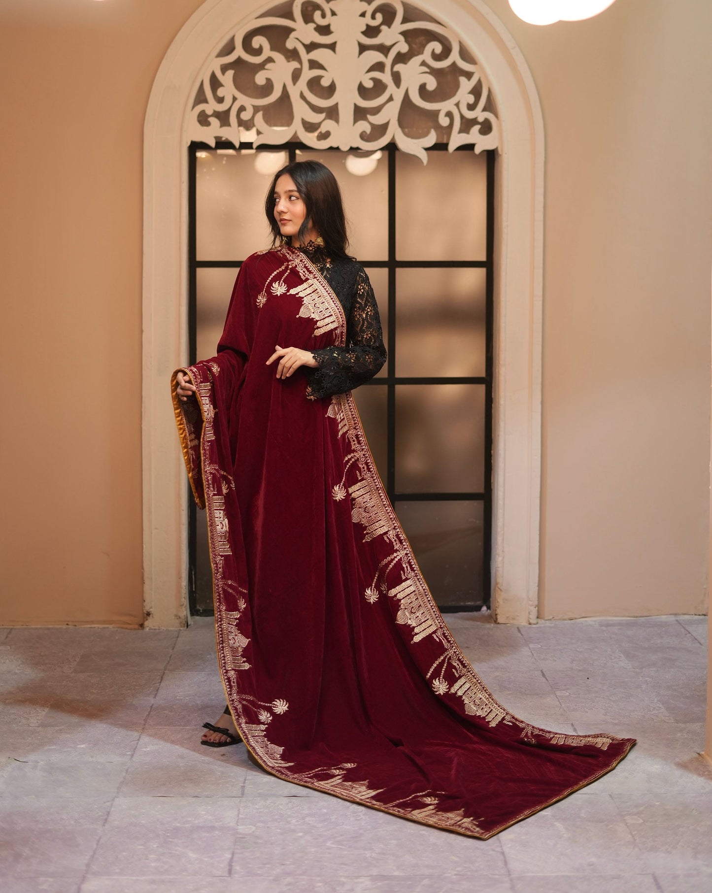 Shahi Qila Red Shawl